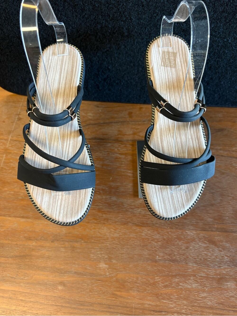 Women’s Black Strappy Flat Sandals Size 36 EU / US 5.5–6 Casual Summer Shoes